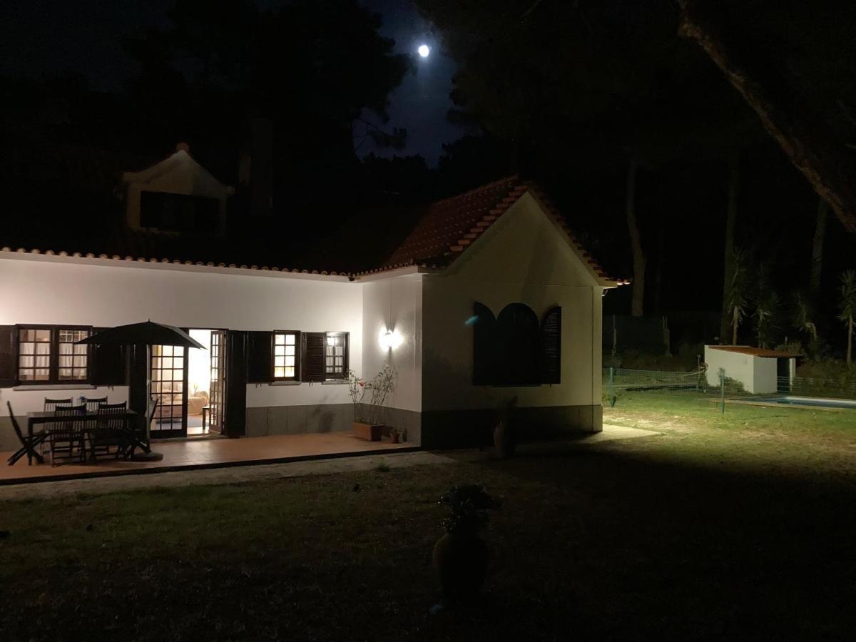 Moradia No Pinhal Com Piscina - Espaco E Privacidade Para As Suas Ferias! Сінтра Екстер'єр фото